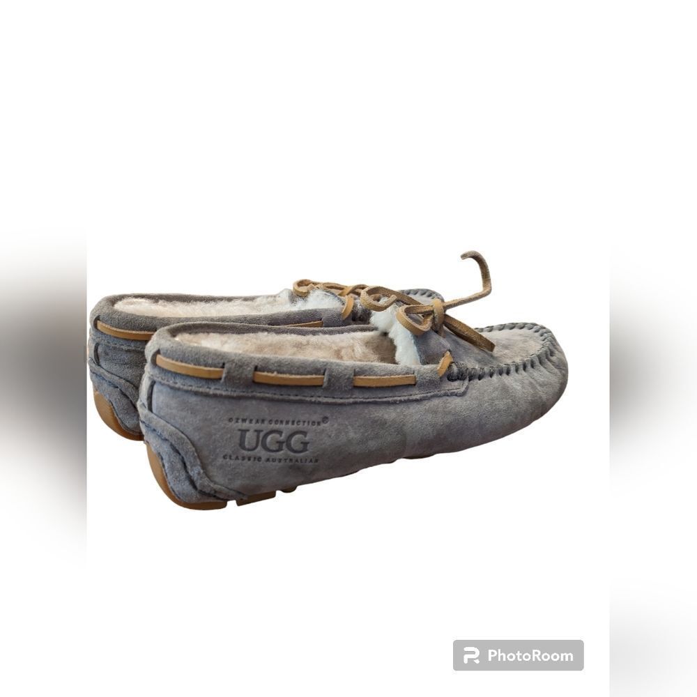 Ugg Dakota slippers size 13/1 in excellent condition